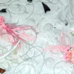 Installation Svenja Ritter im Künstlerhaus Karlsruhe, 2 Kunststoffplastiken in rosa
